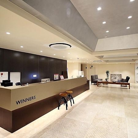 גנגנאונג Winners Hotel מראה חיצוני תמונה