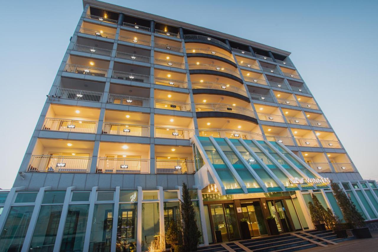 גנגנאונג Winners Hotel מראה חיצוני תמונה