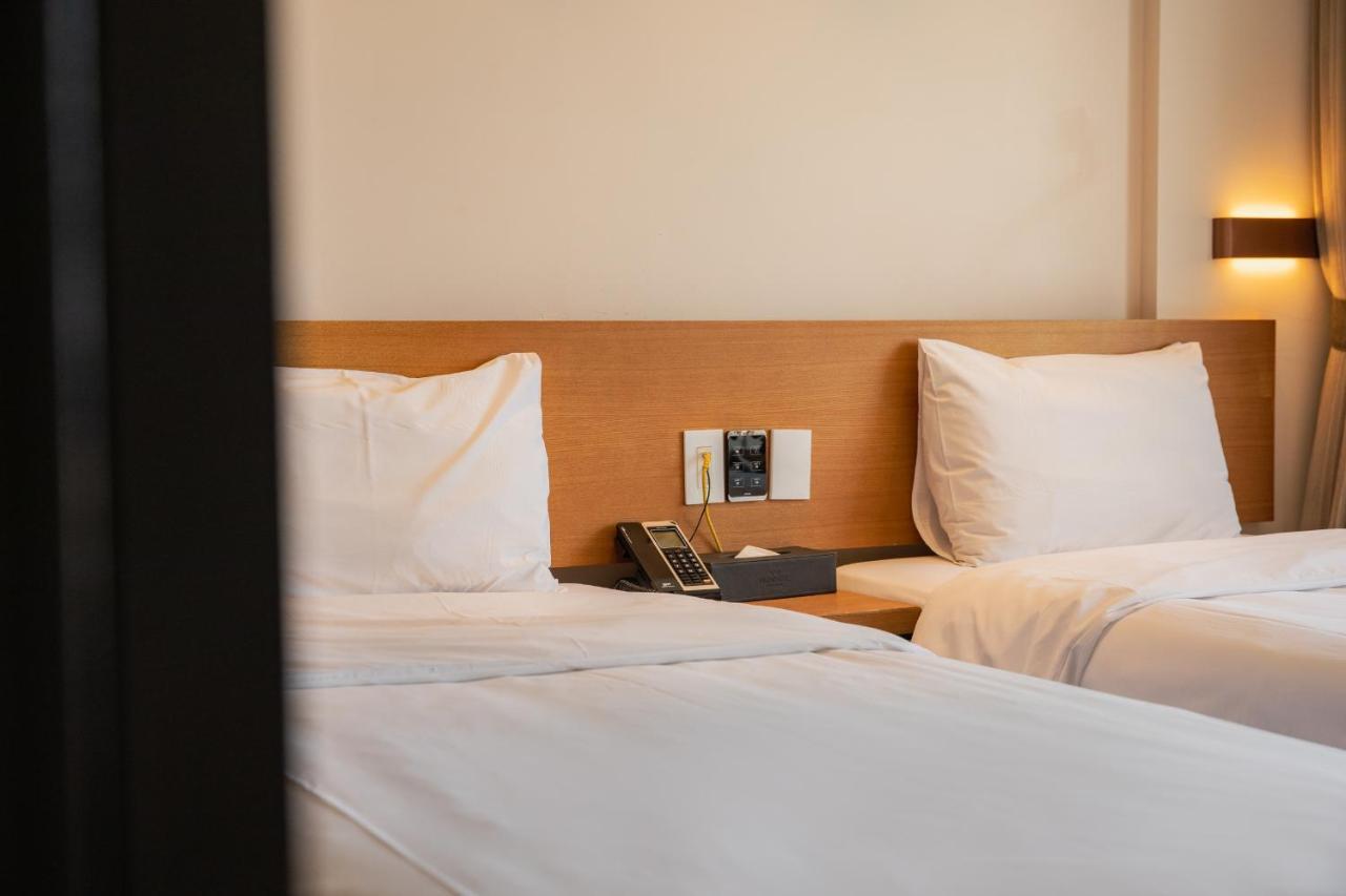 גנגנאונג Winners Hotel מראה חיצוני תמונה