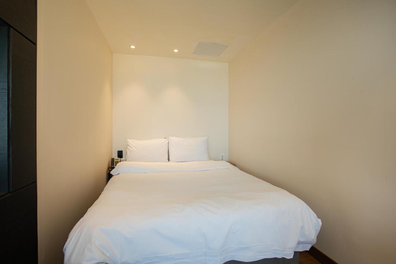 גנגנאונג Winners Hotel מראה חיצוני תמונה