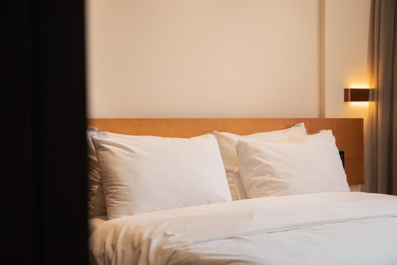 גנגנאונג Winners Hotel מראה חיצוני תמונה