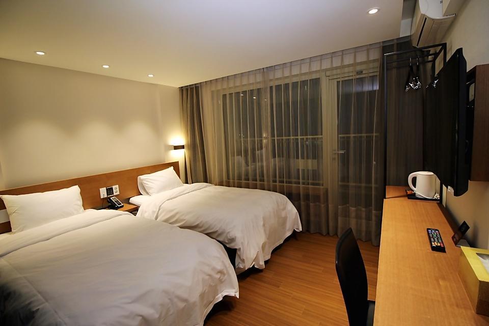 גנגנאונג Winners Hotel מראה חיצוני תמונה