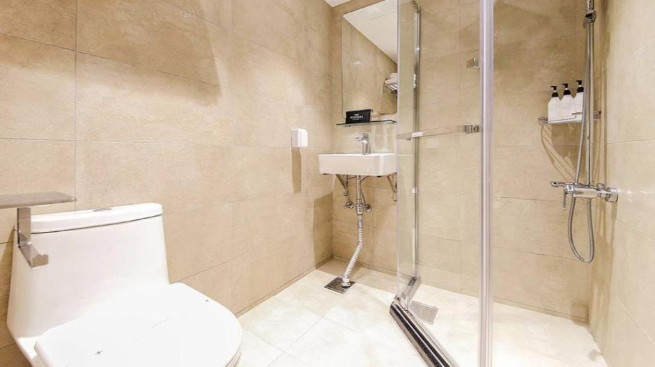 גנגנאונג Winners Hotel מראה חיצוני תמונה