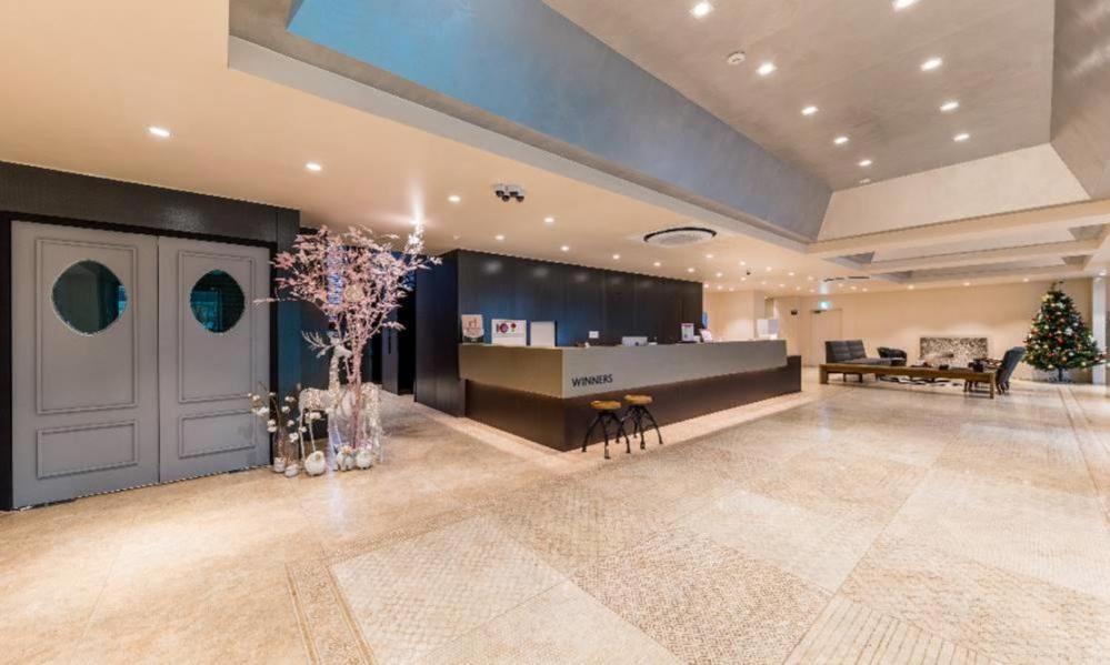 גנגנאונג Winners Hotel מראה חיצוני תמונה